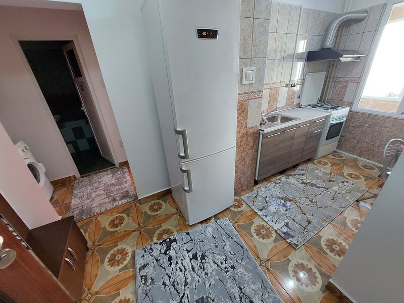 Titan, proprietar et. 6 dec mobilat utilat foarte curat/ renovat linistit